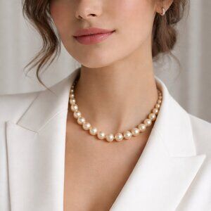 Vintage Signed Monet 17” Faux Pearl Necklace Chunky 10 mm Box Clasp Classic